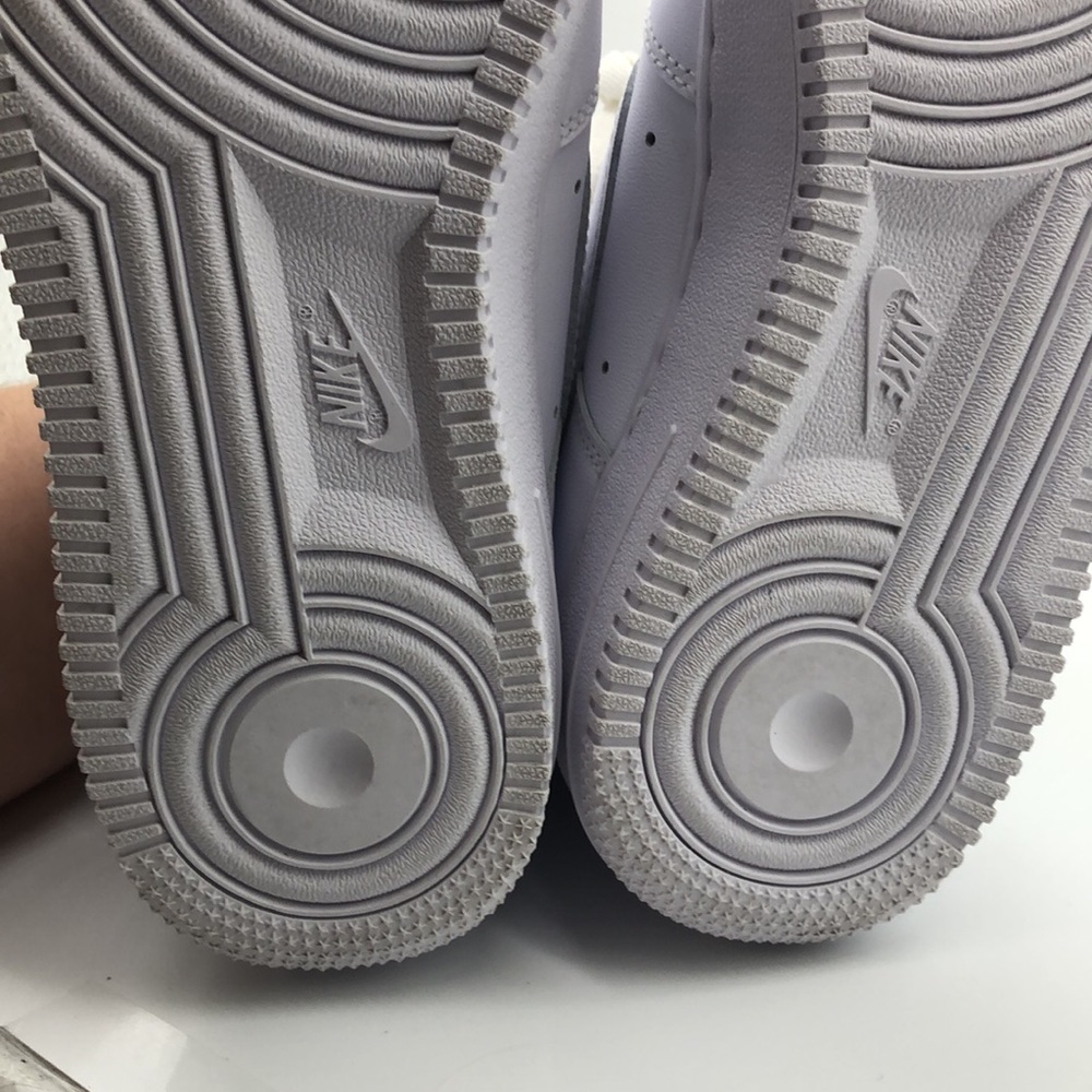 Men’s Nike AF1 ‘07 CW2288-111 USED Size 8.5 - Picture 11 of 16